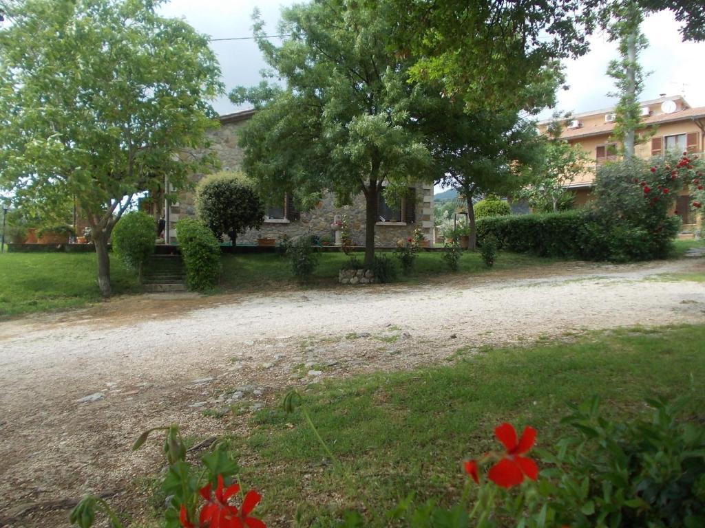 Agriturismo La Valle Degli Ulivi Semproniano المظهر الخارجي الصورة